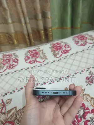 Apple iPhone 13 (Used)