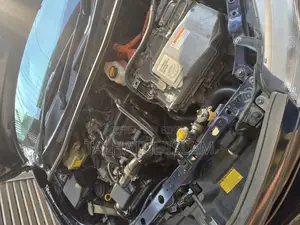 Toyota Axio Hybrid 2015