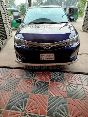 Toyota Axio Hybrid 2015