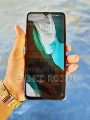 Vivo Y21 . (Used)