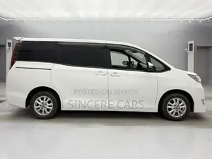 Toyota Noah G HYB PUSH 4POINT 2021