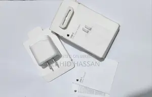 ব্র্যান্ড নিউ (একদম আনইউজড)Apple 20w Usb-c Power Adapter – বক্সসহ
