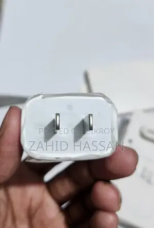 ব্র্যান্ড নিউ (একদম আনইউজড)Apple 20w Usb-c Power Adapter – বক্সসহ