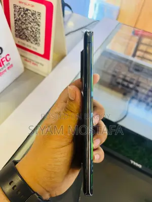 SHARP Aquos R6 (Used)