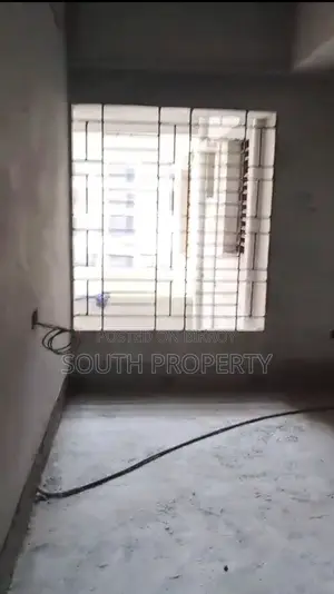 South side 1600 sft apartment sale at Bashundhara M block.
