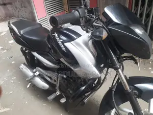 Bajaj Pulsar 135 . 2012