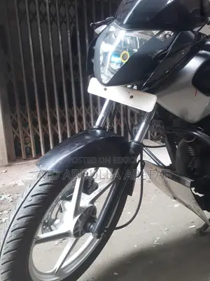 Bajaj Pulsar 135 . 2012