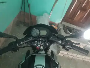 Bajaj Pulsar 135 . 2012