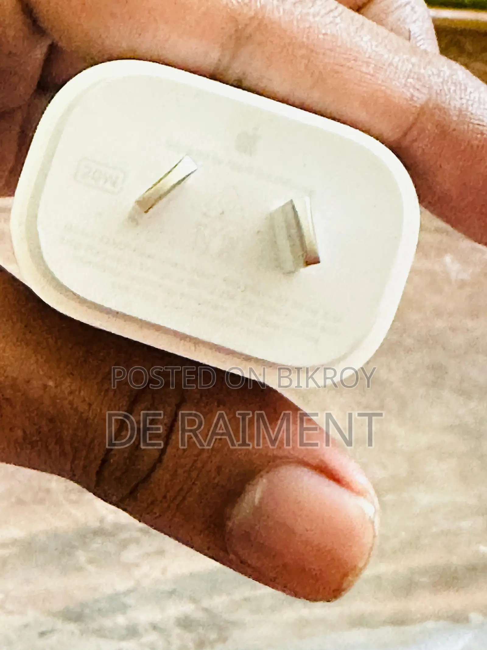Apple Genuine Adapter