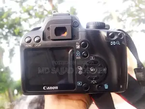 Canon eos 1000D body and 75-300 lens