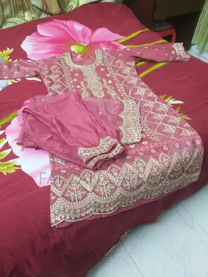পার্টি থ্রি পিস