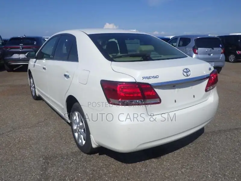 Toyota Premio FEX Pearl Color 2020
