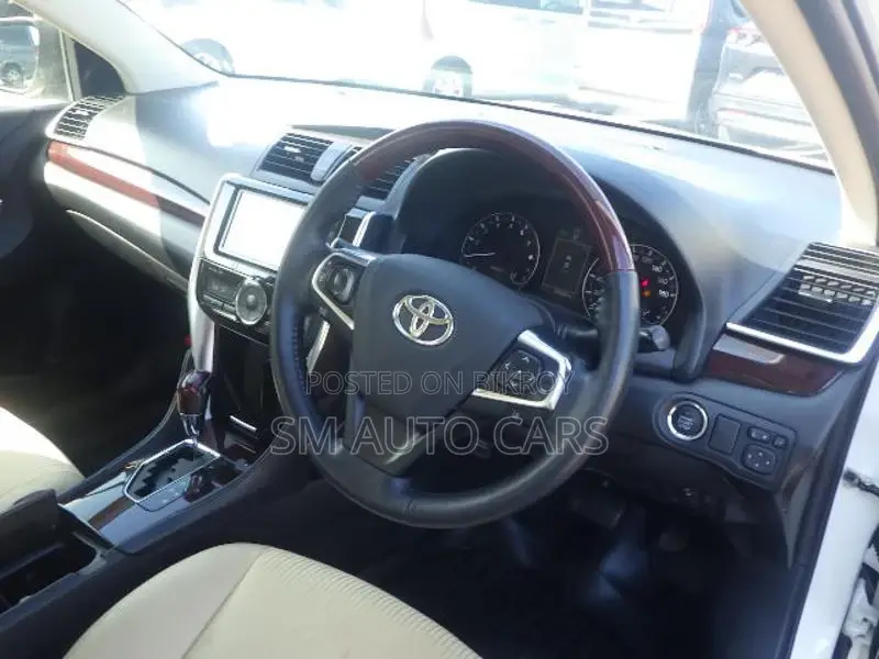 Toyota Premio FEX Pearl Color 2020