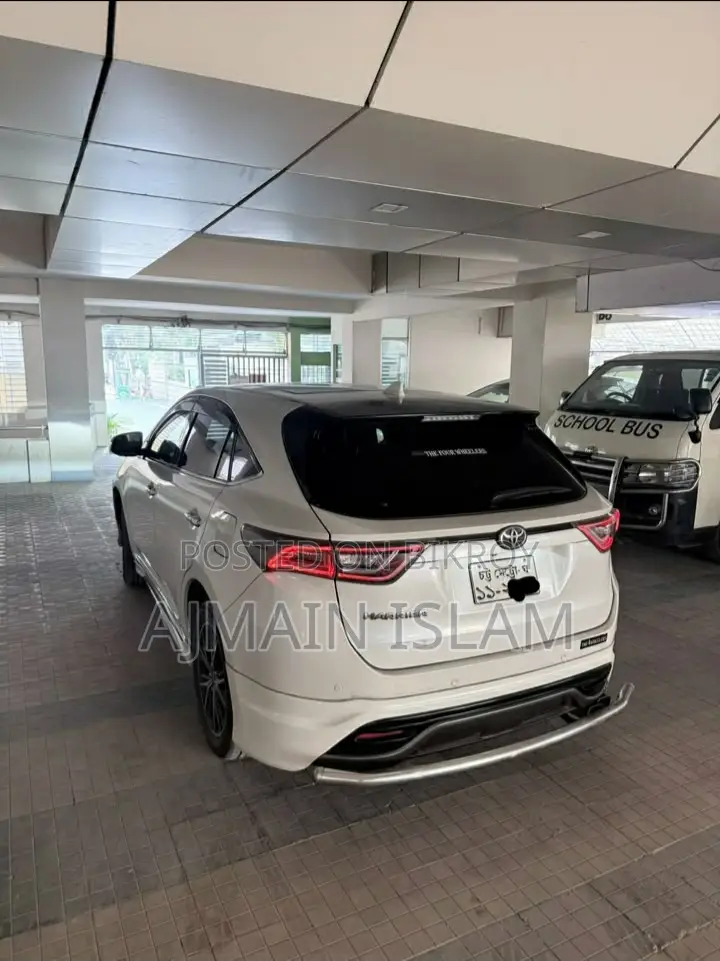 Toyota Harrier 2014