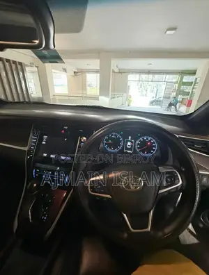 Toyota Harrier 2014
