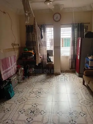 Ready used 900 sft flat sale at Bashundhara F block