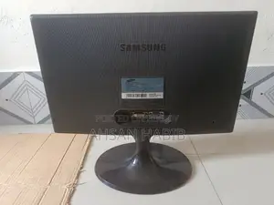 Samsung 19.5" Monitor