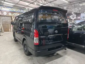 Toyota Hiace SGL Dark Prime (II) 2022