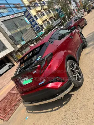 Toyota C-HR hybrid 2017