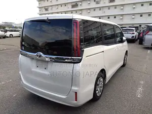 Toyota Noah X 2020