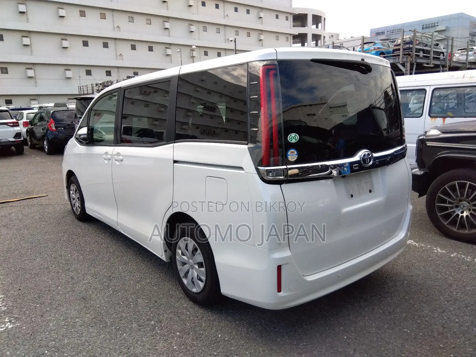 Toyota Noah X 2020