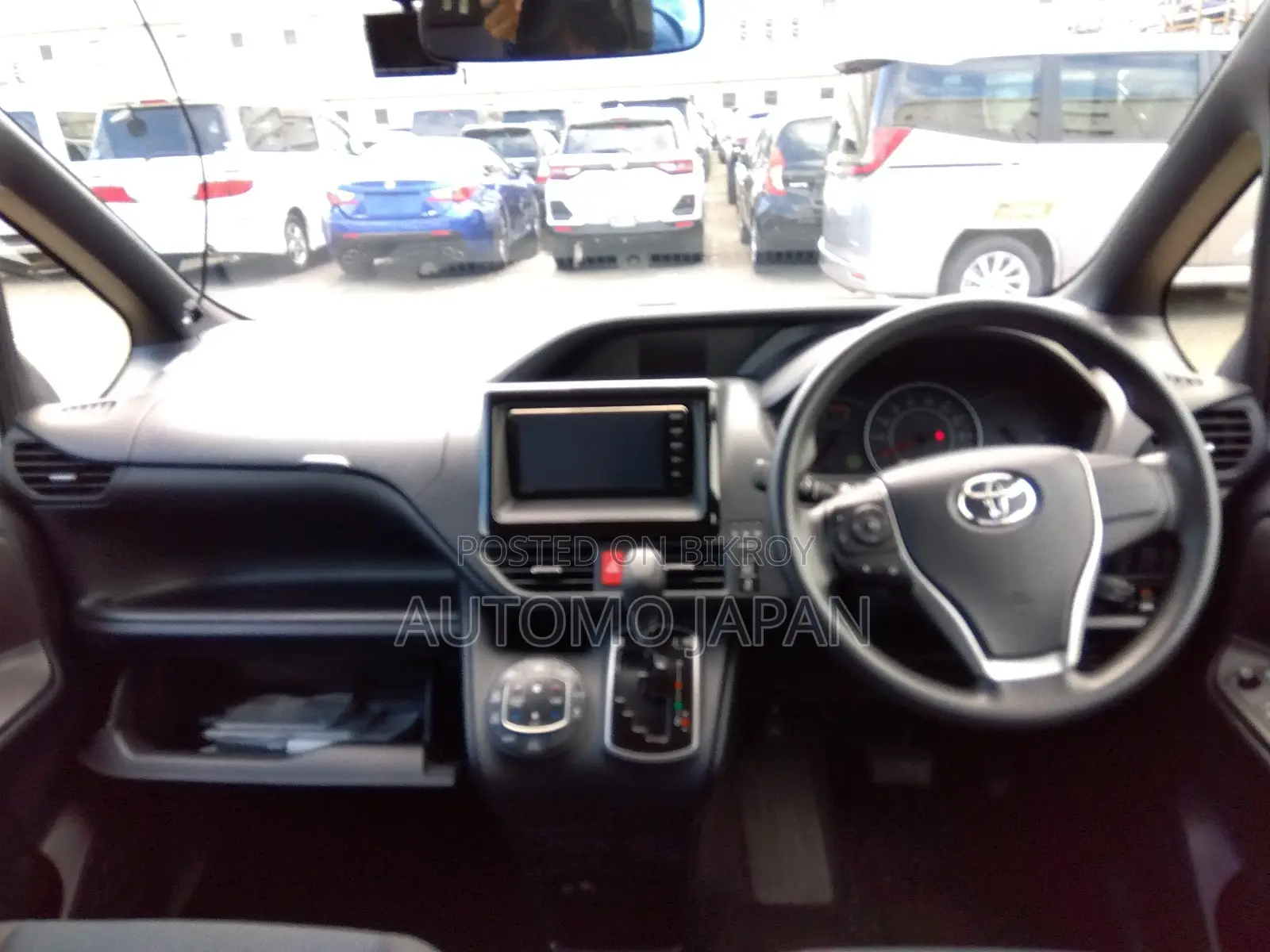 Toyota Noah X 2020
