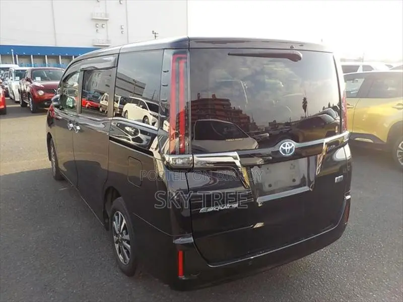 Toyota Esquire Gi Premium Package 2021
