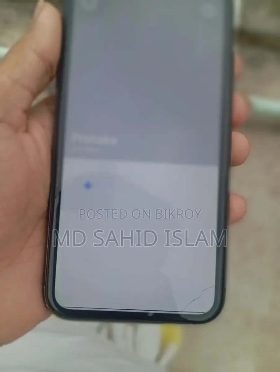 Apple iPhone 11 (128gb) (Used)