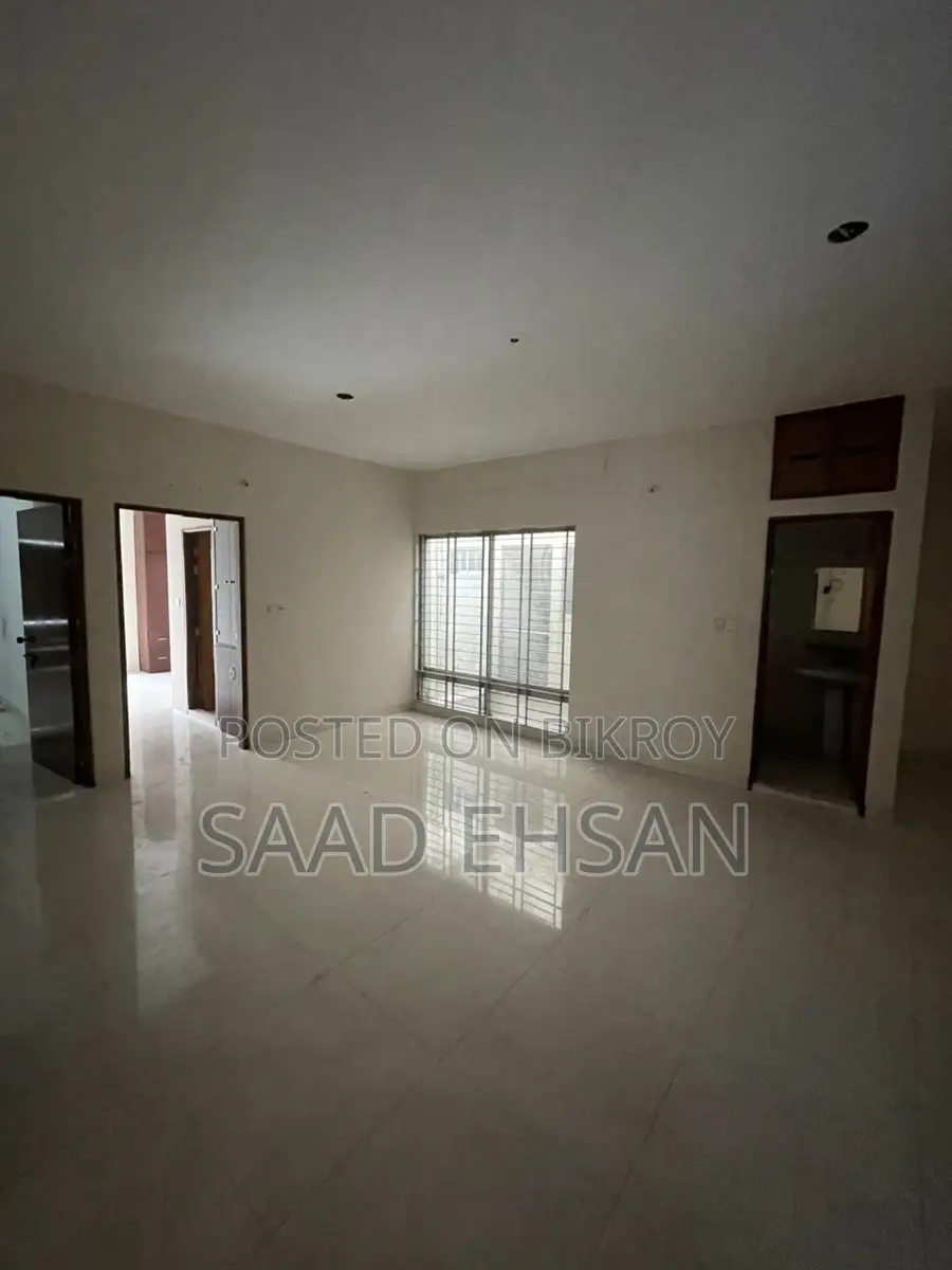 Office To-let | 1780 Sqft Sector -13 Opposite Of Zamzam Tower