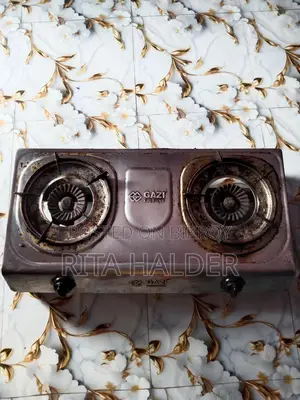 একটি ডবল গ্যাসের চুলা বিক্রি হবে।