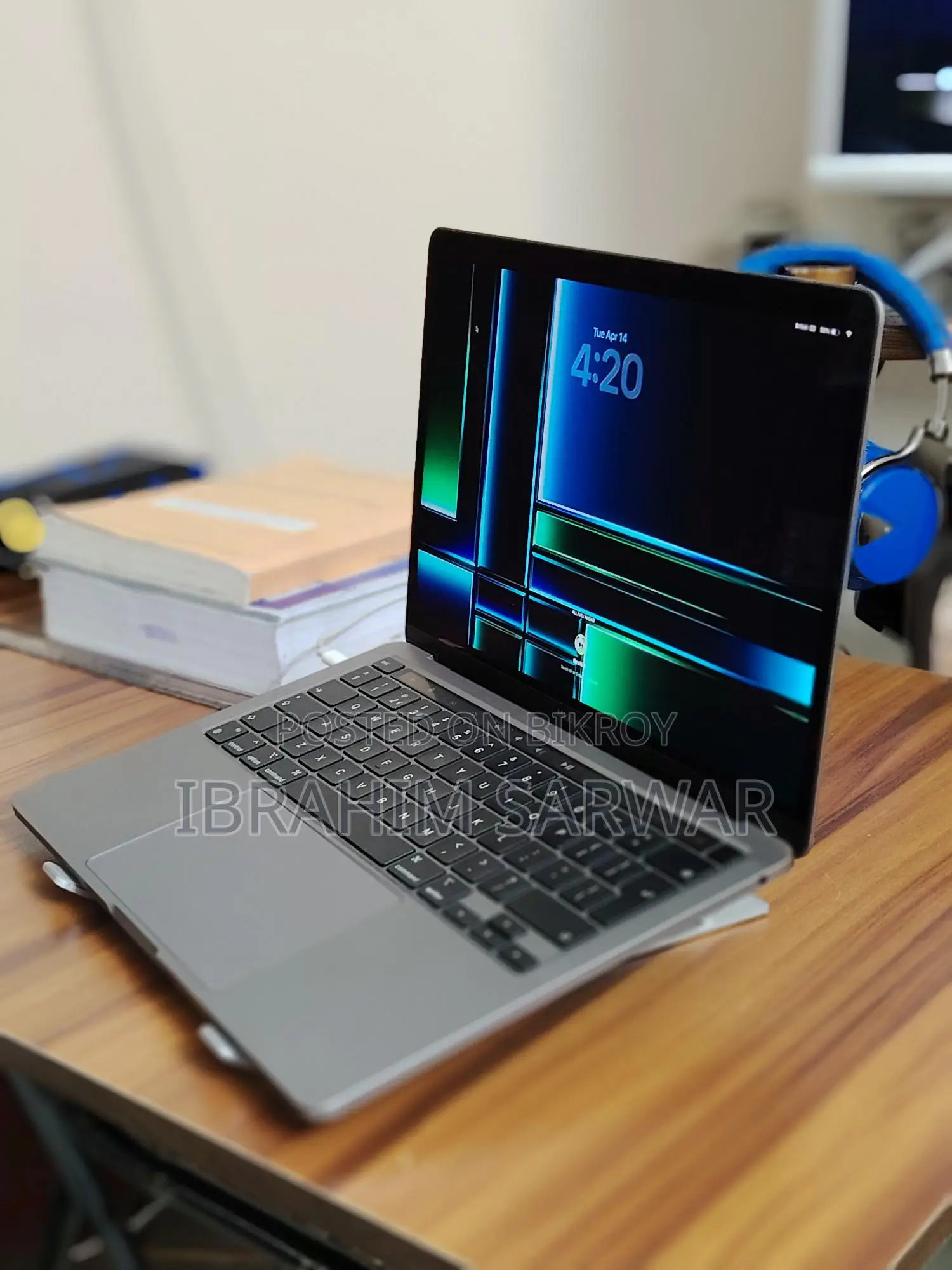 Macbook Pro M1 (All okay)