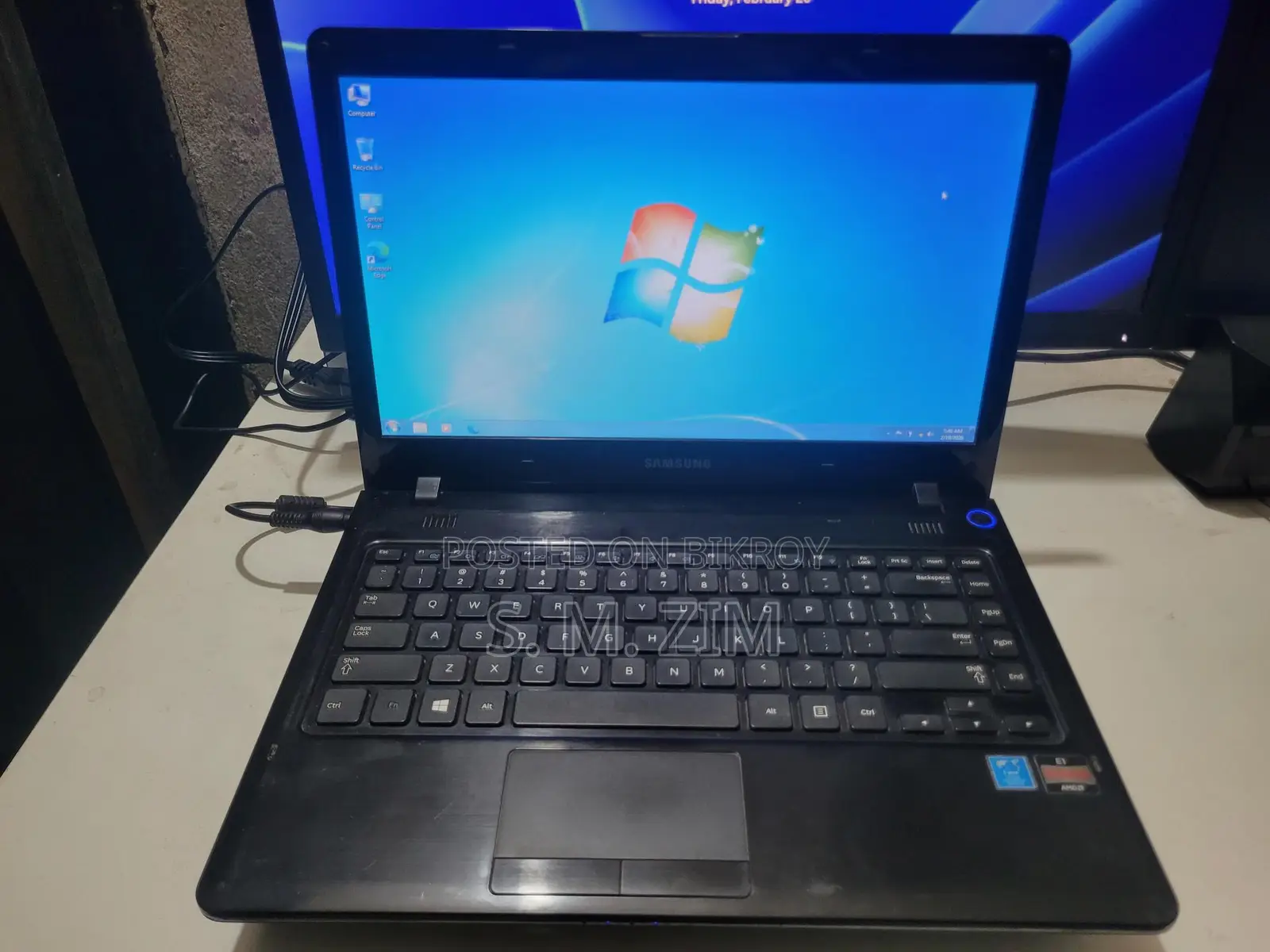 ল্যাপটপ Samsung 4GB AMD HDD 160GB