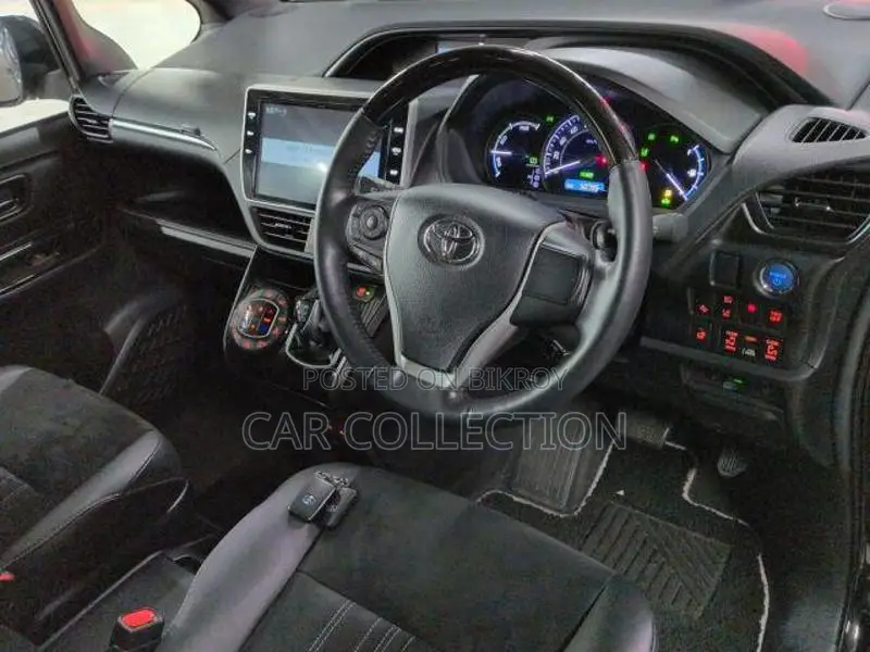Toyota Esquire Gi Premium 2021