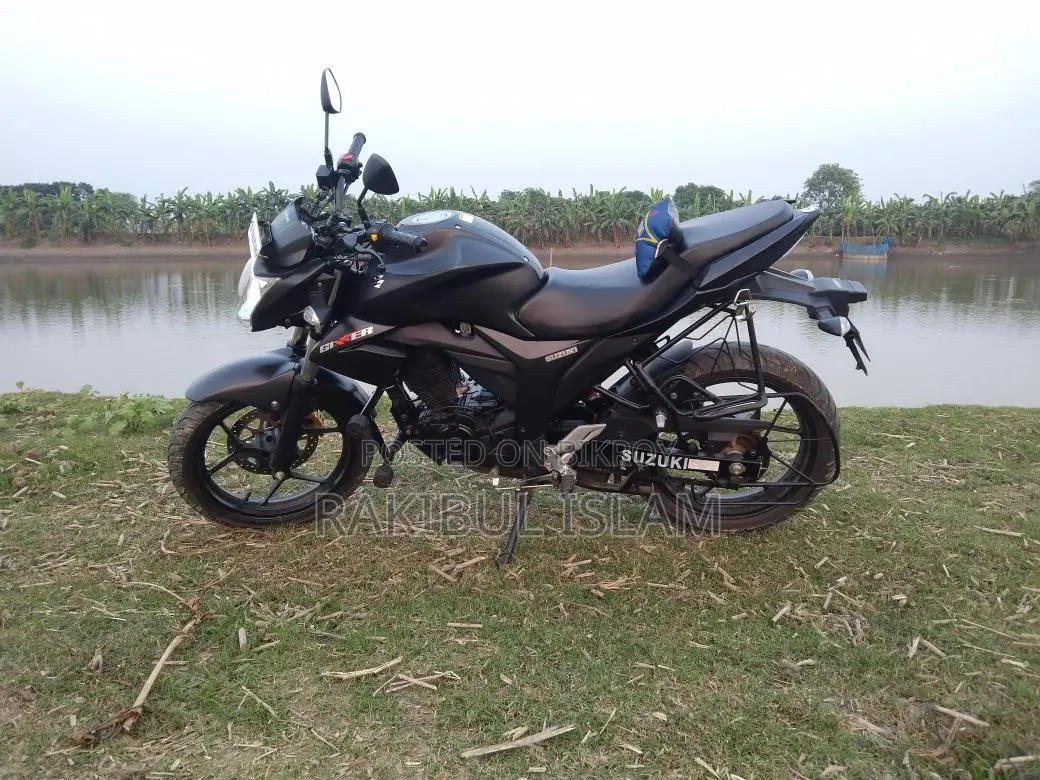 সুজুকি জিক্সার মনোটোন ম্যাট ব্ল্যাক ২০২৪