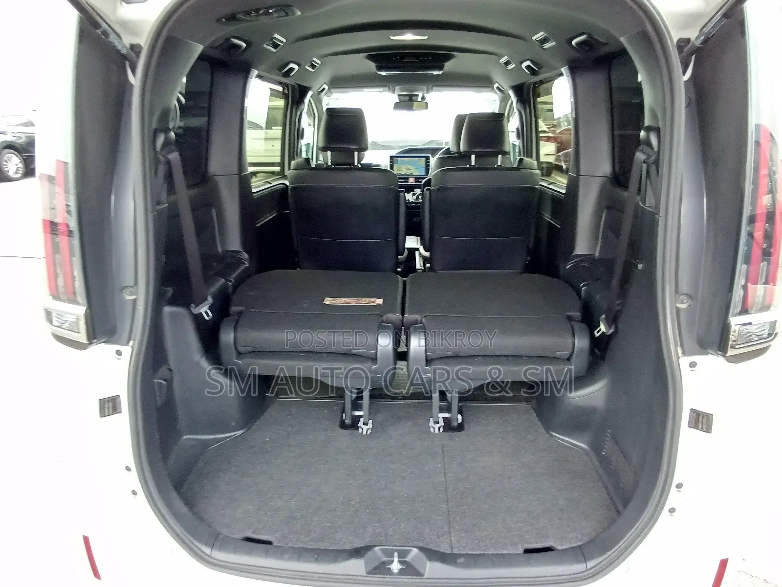 Toyota Esquire Hybrid Gi Premium 2020