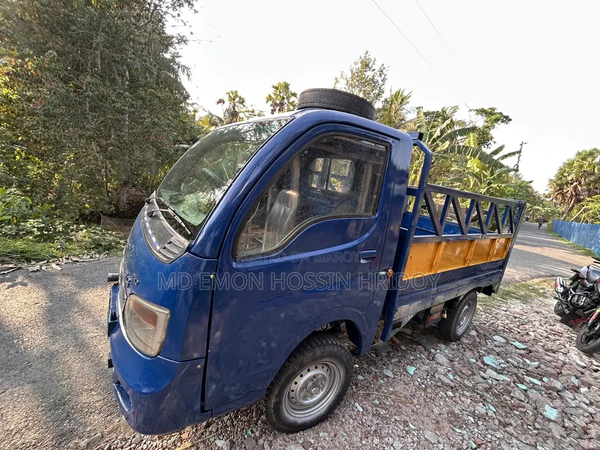 Tata EX2 2016