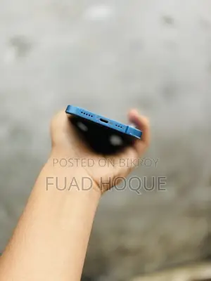 Apple iPhone 13 (Used)