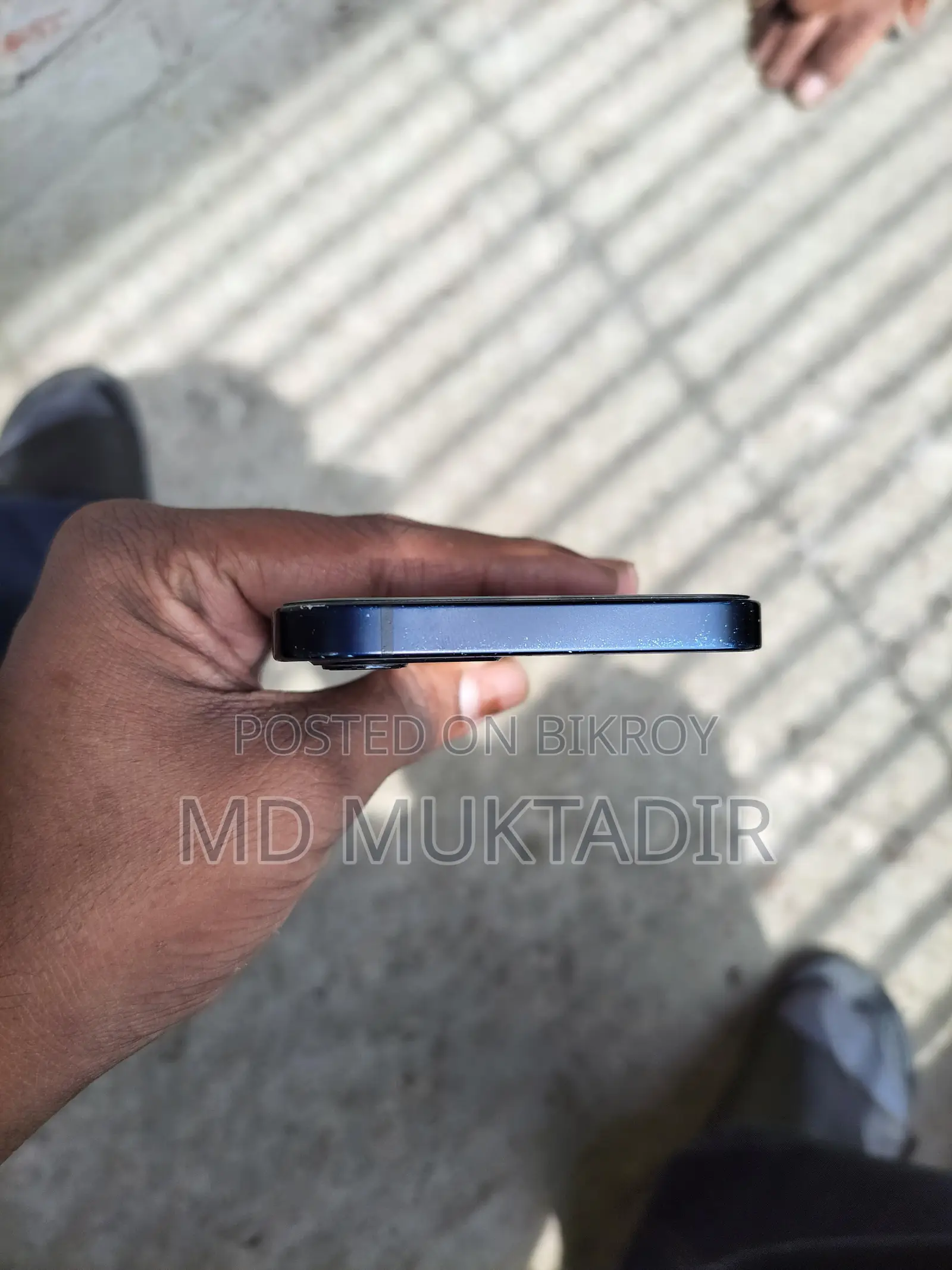 Apple iPhone 12 (Used)