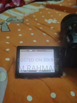 Canon Eos 200d with 18-55mm Lens