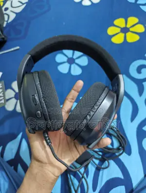“প্রিমিয়াম সাউন্ড, বাজেট ফ্রেন্ডলি – হেডফোন