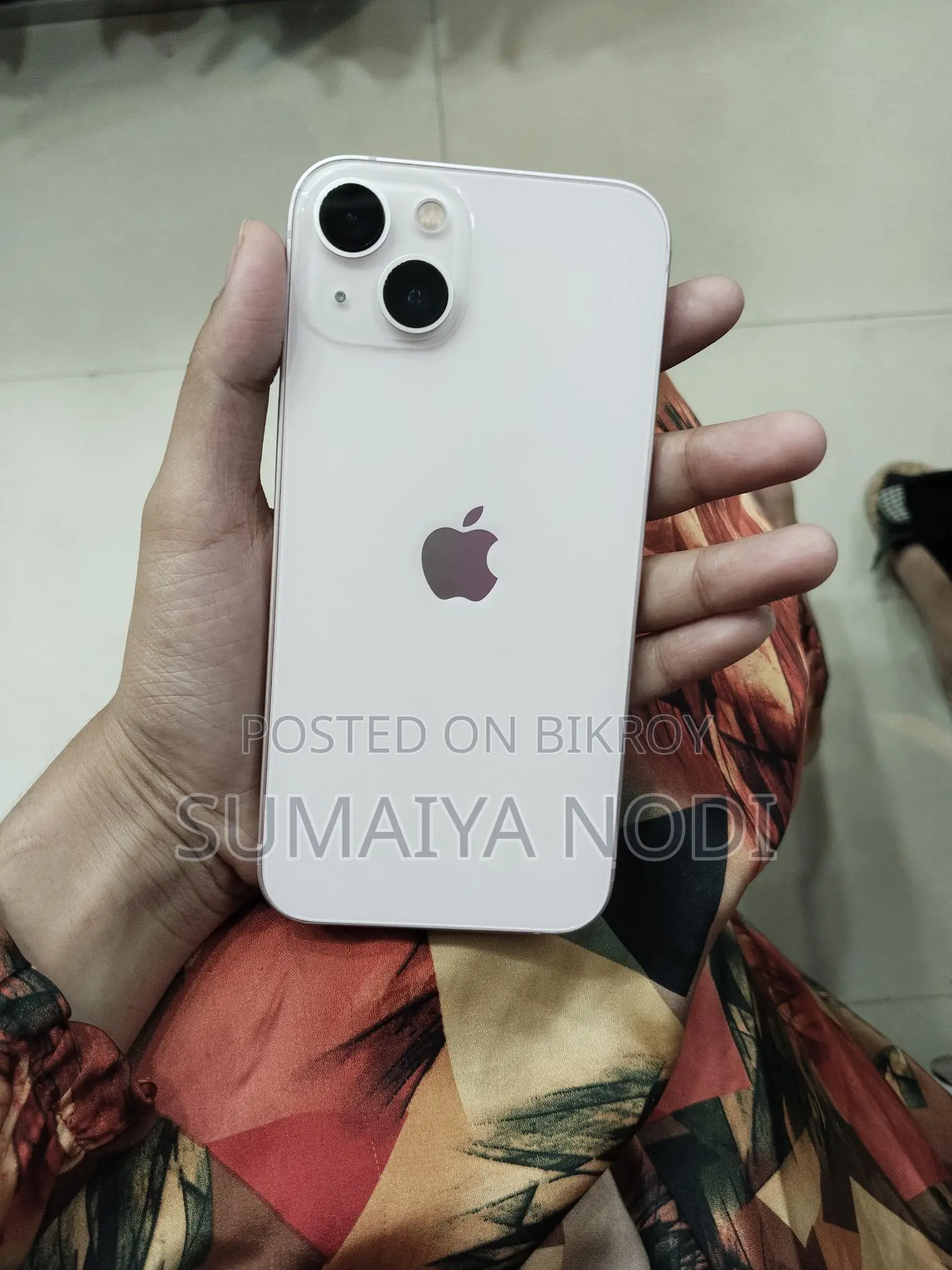 Apple iPhone 13 (Used)