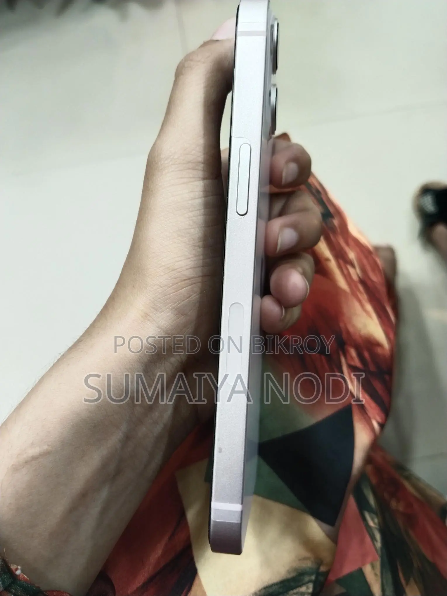 Apple iPhone 13 (Used)