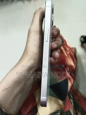 Apple iPhone 13 (Used)