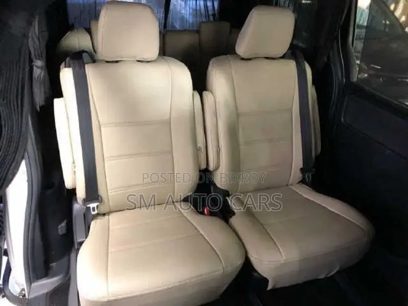 Toyota Noah Hybrid G Pearl 2021