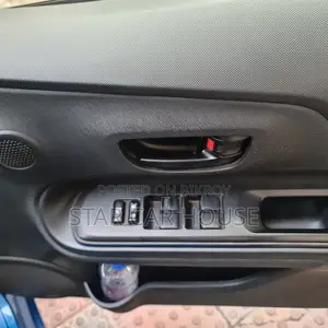 Toyota Aqua Hybrid 2017