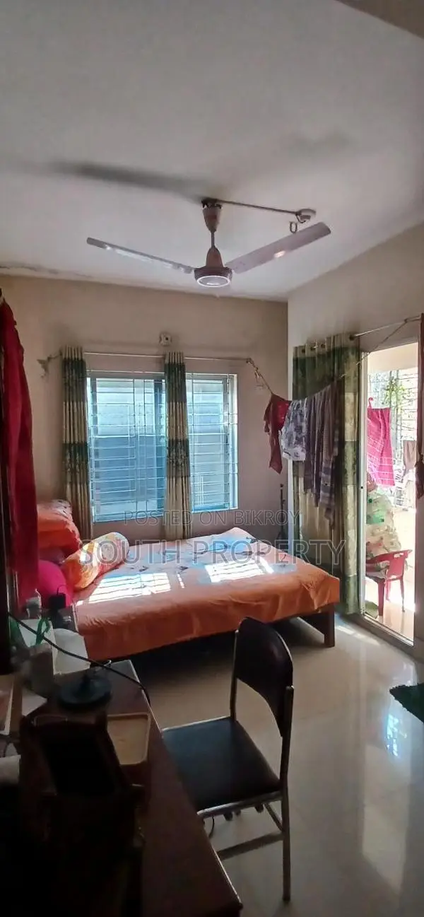 খিলগাঁও এ ব্লকে ১২৫০ বর্গফুটের রেডি ফ্ল্যাট বিক্রয়