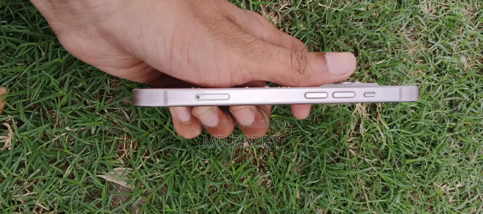 Apple iPhone 13 (Used)