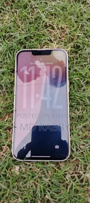 Apple iPhone 13 (Used)