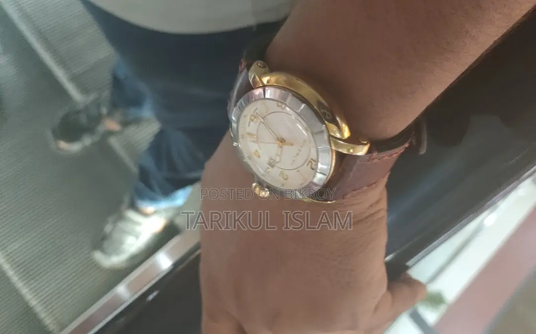ঘড়ি বিক্রির জন্য
