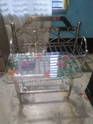 একটি এস এর সোফা এবং টি টেবিল বিক্রি হবে